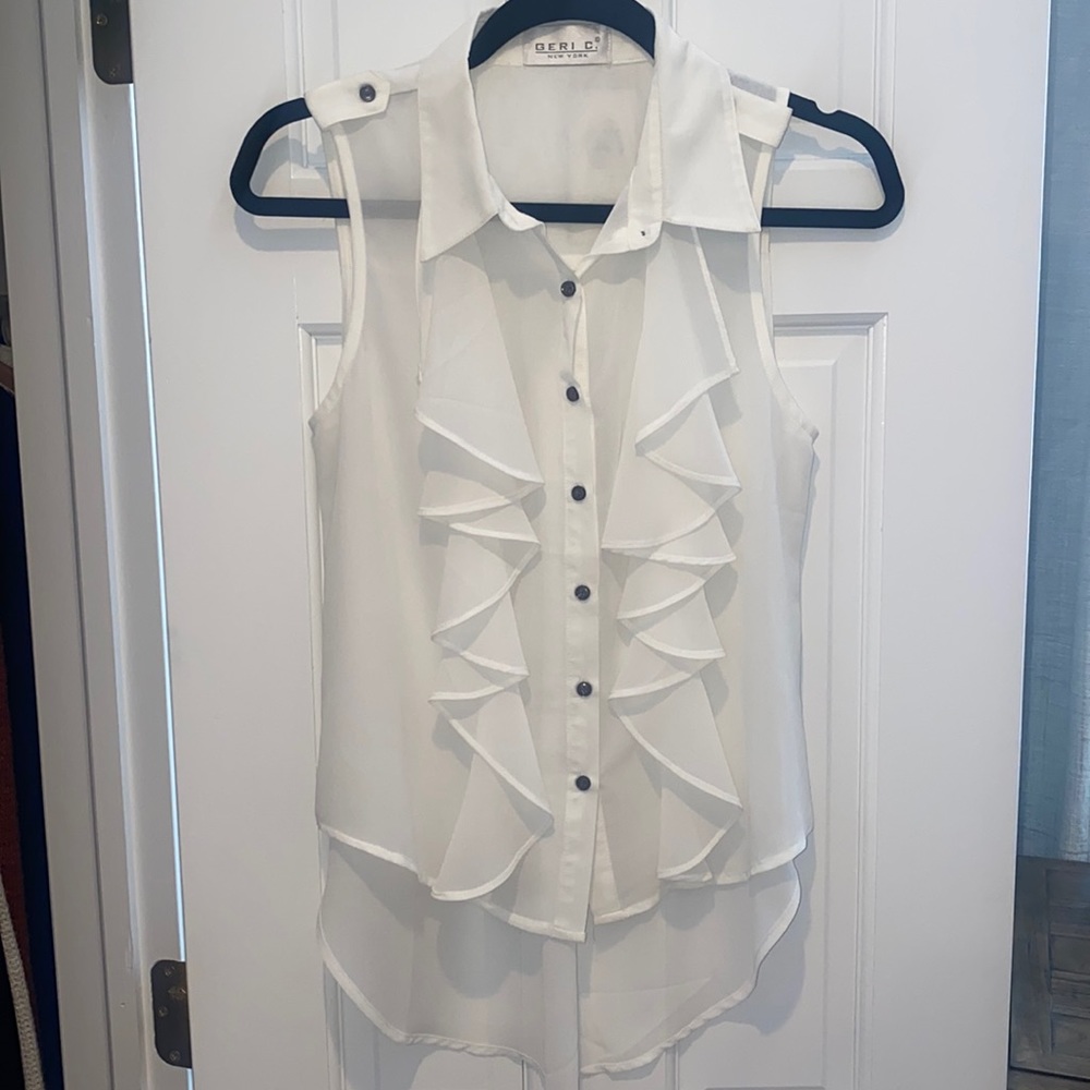NWT Geri C. New York Ruffled Tank Top